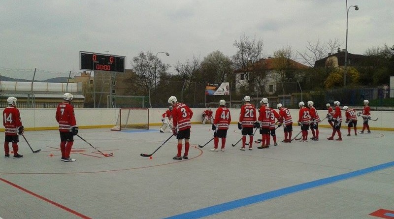 První zápas play-off 1. ligy hokejbalu patřil Olympu
