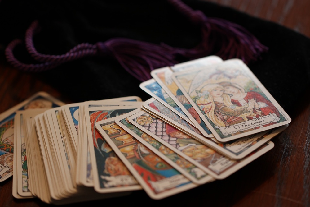 Čarovný krámek: Karty a my, my a karty