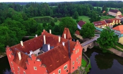 Státní zámek Červená Lhota