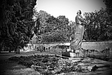 Pomník Mistra Jana Husa (Jindřichohradecké sochy a památníky #13)