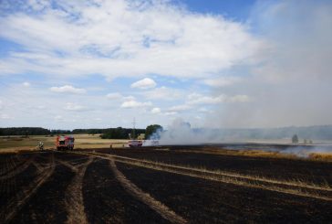 S požárem pole u obce Stříbřec pomohlo letecké hašení