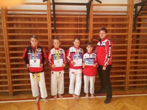 Karatistka Karolína Šlechtová zvítězila v Č. Budějovicích