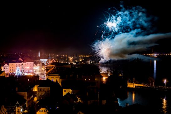 OBRAZEM: Novoroční ohňostroj v Jindřichově Hradci 2020 - Martin Kozák