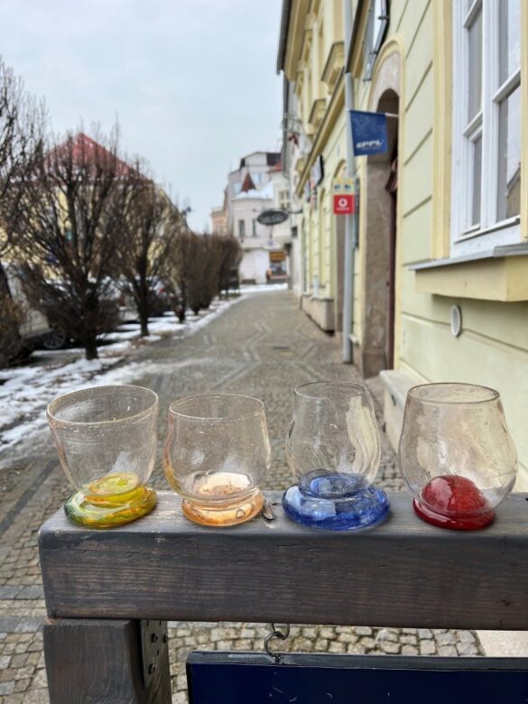 Sklenice, které přinášejí úsměv ještě před prvním napitím.