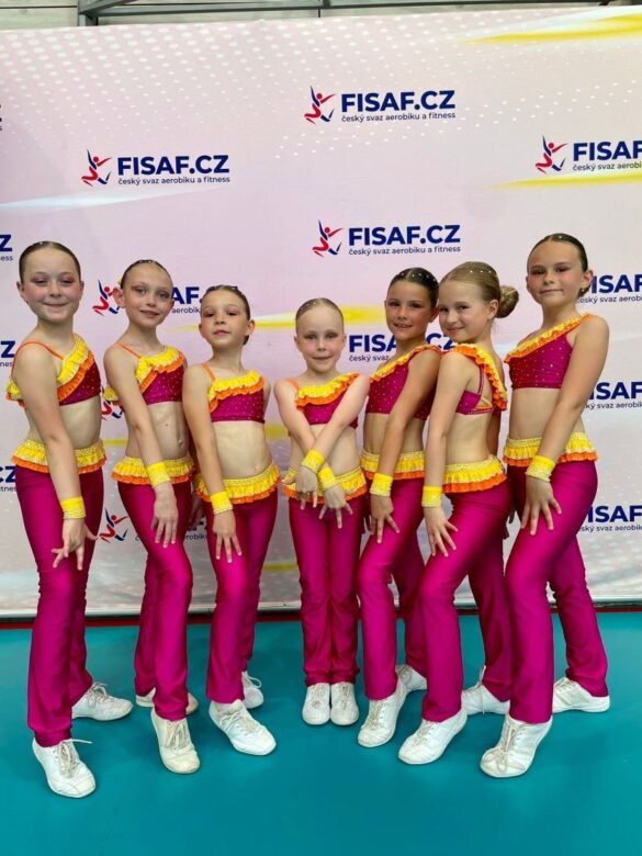 MINI TÝM BAILANDO 3.Charlotta Říhová, Eliška Kamišová, Laura Málková, Gábinka Gálová,Natálka Doležalová, Nikolka Nováková Maruško Kulišová,